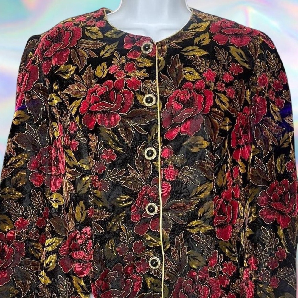 Elegant Floral Velvet Blazer in Red and Gold